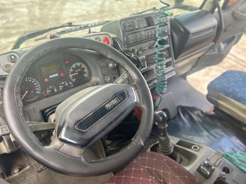 Iveco Cursor 330, 4x2, Teto Alto Ano 2011