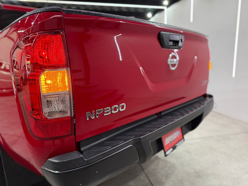 Nissan NP300 2.5 Doble Cabina S Aa Pack Seg Mt