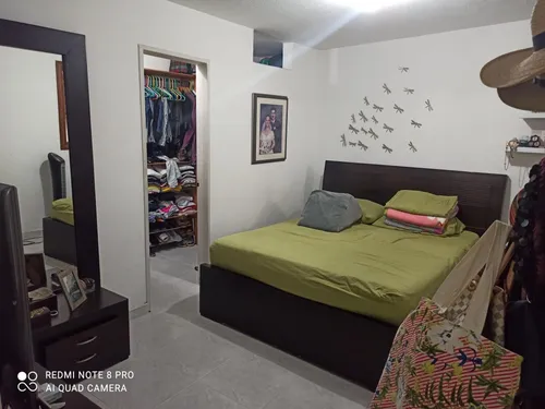 Se Vende Cómoda Casa En La Castellana Primer Piso