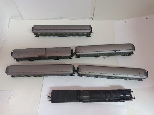 Tren Fleischmann Ho Con Locomotora Antigua Y 5 Vagones (Usado)