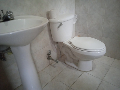Imagen 10 de 11 de Apartamento En Venta Res. Jade. Av. Bolívar. Maracay