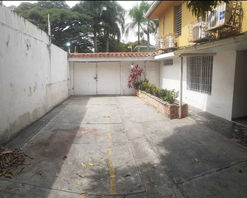 Imagen 1 de 8 de Alquilo Casa Comercial 290m2 Chuao 9750