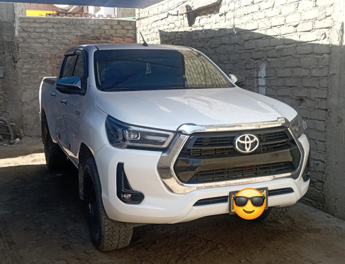 Toyota Hilux Srv
