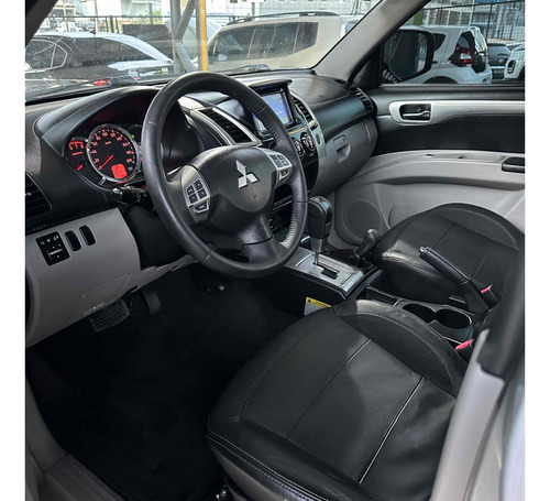 Mitsubishi Pajero Dakar 3.5 HPE 7 LUGARES 4X4 V6 24V FLEX 4P AUTOMÁTICO