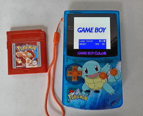 Nintendo Game Boy Color Con Pantalla Amoled Y Pokemon Repro Azul (Usado)