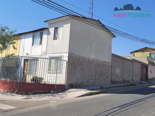 Casa En Venta De 4 Dorm. En Copiapó