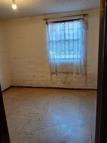 Departamento En Arriendo De 2 Dorm. Roizbatt Cerro Placeres