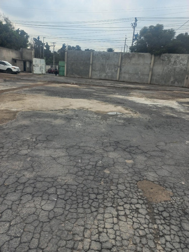 Imagen 3 de 4 de 1700m2, Terreno Plano, Bardeado, Apto Para Trailers, Autobus