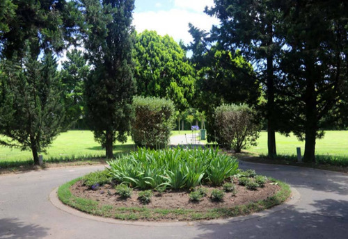 Cementerio Parque Colonial-ituzaingó-facilidades