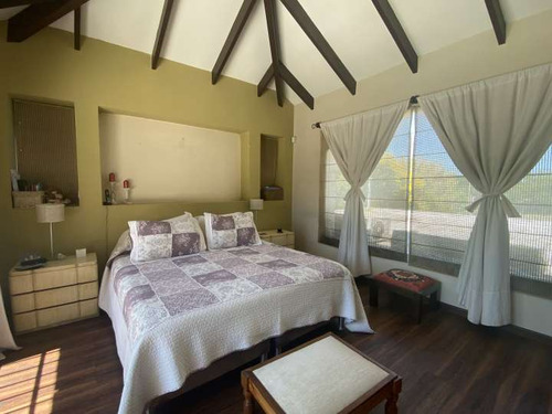 Venta Casa 7 Dormitorios 6 Baños Cochera 7 Autos Carrasco