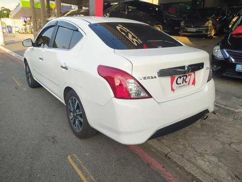 Nissan Versa VERSA SL 1.6 16V FlexStart 4p Mec.