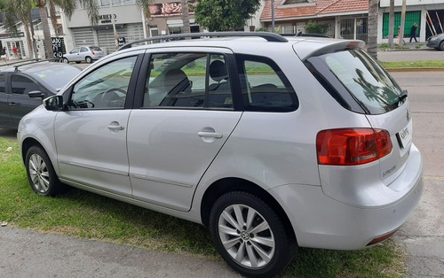 Volkswagen Suran 1.6 Highline 101cv 11c 2011
