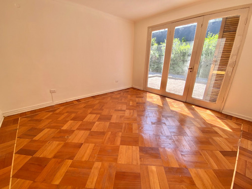 Estilo Francés I Un Piso I Las Ñipas I Amplia Y Muy Sólida