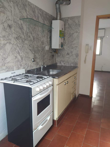 Departamento En Venta 1 Dormitorio En Calle Artigas Al 400