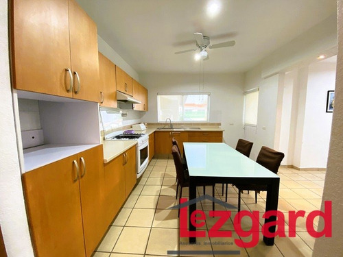 Se Vende Casa En Lomas De Cocoyoc