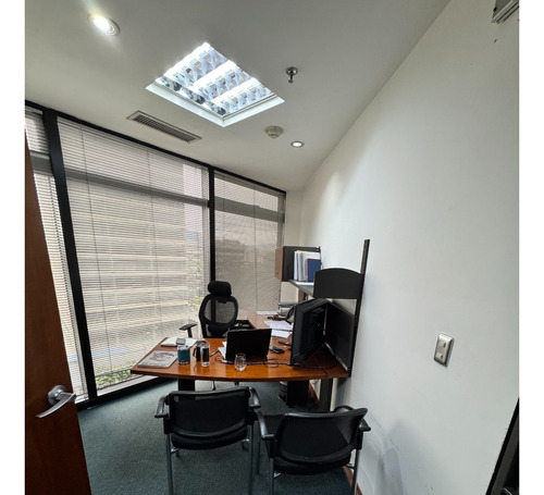 Oficina En Venta ~387 M2. Los Palos Grandes.