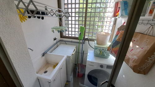 Amoblado, Full Equipado, Cercano Metro Manquehue, Impecable.