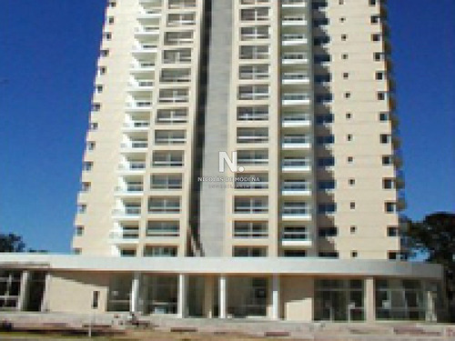 Departamento En Venta Con Vista A Agradables Entornos.- Ref: 3348