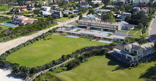 Imagen 2 de 30 de Apartamento De Cuatro Dormitorios En Frente Al Mar En Venta, Punta Ballena - Punta Ballena Solanas