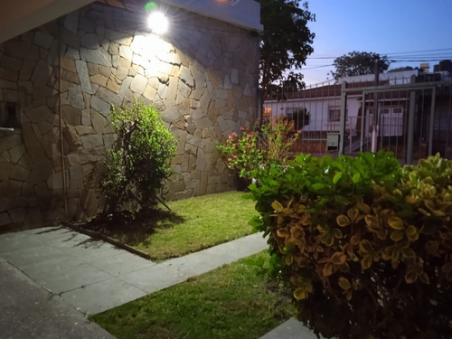 Imagen 13 de 15 de Venta De Casa En Malvin Sur 2 Dormitorios Con Renta