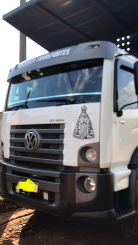 Imagem 4 de 6 de Caminhão Volks Vw 31320 6x4 2010 Revisado Pneus Bons.