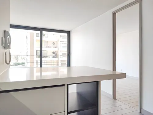Edificio Av. Irarrázaval (1 Est. 1 Bod.) Vista Poniente Pi