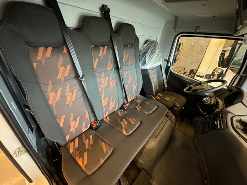 Caminhão Mercedes Benz Atego 1719 4x2 2025 Sem Implementos