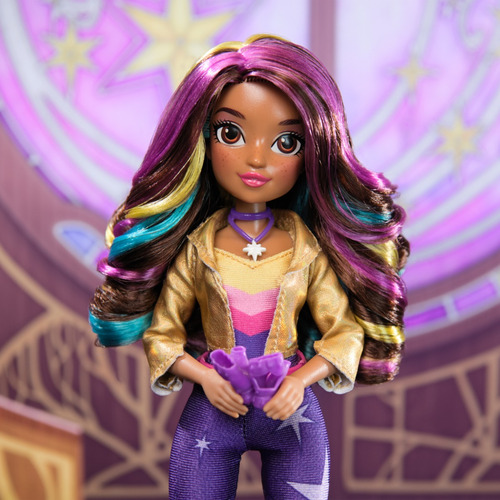 Unicorn Academy Muñeca Sophia Con 6 Accesorios Y Peine