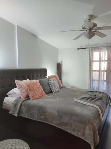 Imagen 12 de 14 de Excelente Tonwhouse Conj Res Los Eucaliptos. Llano Alto Carr