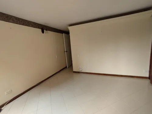 Apartamento En Arriendo En Calasanz. Cod A17347