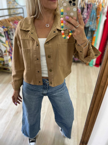 Imagen 10 de 10 de Campera Oversize Corta Camel Fucsia Negro The Big Shop