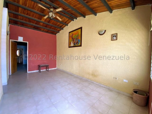 Imagen 10 de 30 de Casa En Venta Al Este De Barquisimeto Urbanización Cerrada Con Vigilancia Privada.gabriela C. #23-6871
