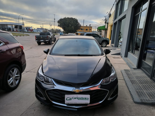 Chevrolet Cruze II 1.4 Sedan Lt