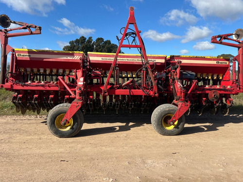 Sembradora Bertini Modelo 32000