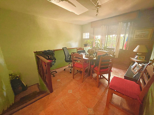 Venta Casa Ph De Altos De 4 Dormitorios Con Renta.