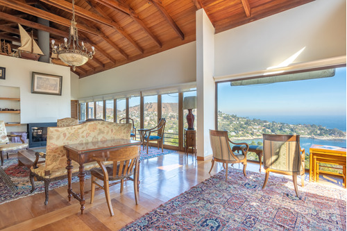 Casa En Cerro El Boldo Con Vista A La Bahía De Zapallar