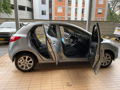Mazda 2 1.5 15na1 Sedan