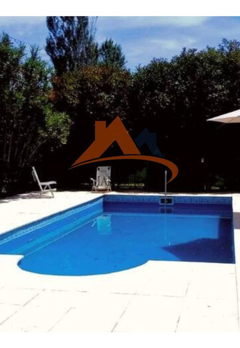Oportunidad Casa Quinta De Tres Dormitorios Y Dos Departamentos En Parque Gorriti