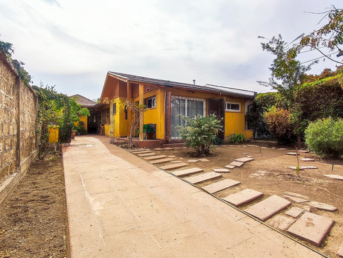 Casa Para Remodelar / Manuel Barrios 