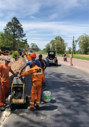 Carpeta Asfáltica Bitumen Y Alquiler De Bobcat Retro Etc