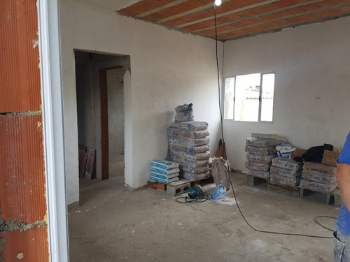 Imagem 6 de 11 de Casa Em Fase De Construção Com Piscina, À 900 Metros Do Mar, No Cibratel 2, Em Itanhaém, Aceita Financiamento Bancário