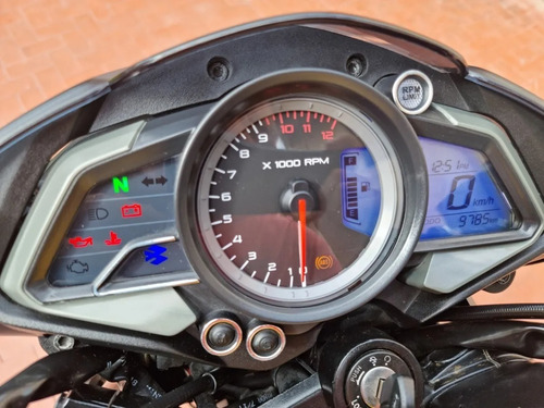 Rouser 200