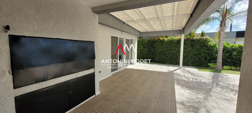 Casa En Venta En Puertos Del Lago - Vistas - Escobar