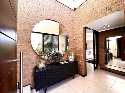 Casa En Venta De 3 Dorm. En Colina