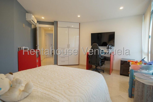 Ph En Venta En Colinas De Valle Arriba 25-8327 Cs