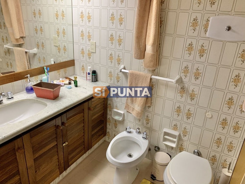 Imagen 21 de 29 de Venta De Apartamento De 1 Dormitorio En Brava Punta Del Este
