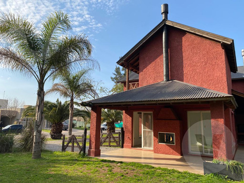 Casa En Venta Con Renta - Barrio Brickland, Canning