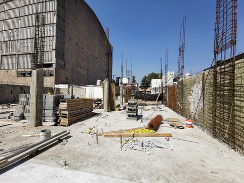 Terreno En Fraccionamiento La Florida Y Actualmente Cuenta Con Una Construcción En Obra Negra De Dos Niveles Inconclusa Ya Que Inicialmente Se Pretendían Construir 8