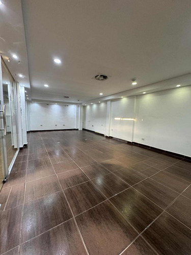S.c Alquiler Local Comercial Ubicado En Cc Casa Los Magos