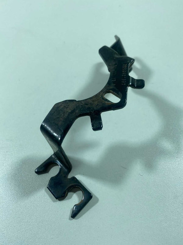 Suporte Sensor Abs Diant. Dir. Renault Sandero 2014 (usado)